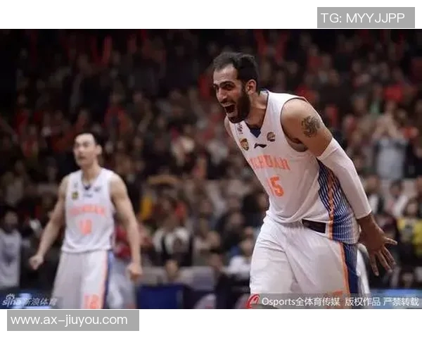 福克斯第三节火力全开7投6中狂砍16分上半场表现平平仅得4分 福克斯第三节火力全开7投6中狂砍16分上半场表现平平仅得4分