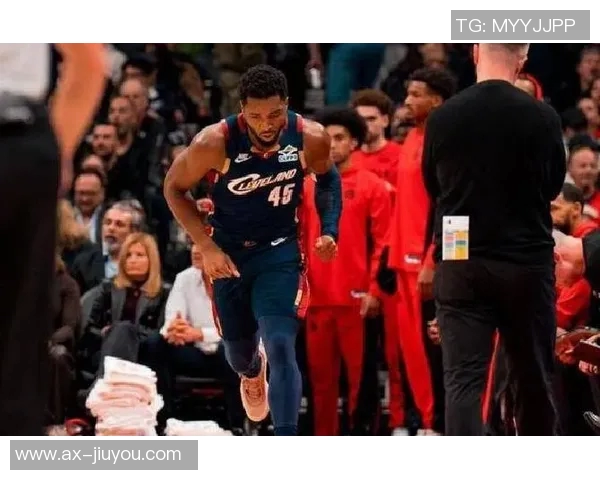 猛龙三度击败骑士稳固东部第二位置争夺季后赛有望再创佳绩 猛龙三度击败骑士稳固东部第二位置争夺季后赛有望再创佳绩