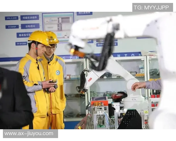 区楚良论中国足球发展路径强调短期与长期目标并重生存为首要任务