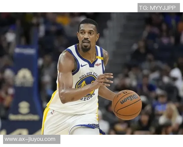 梅尔顿底角踩线投篮得手勇士奋起直追缩小分差至三分